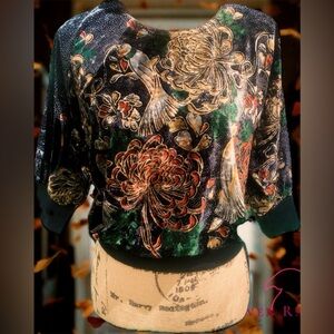 Vintage Floral Metallic Print Sweater Top